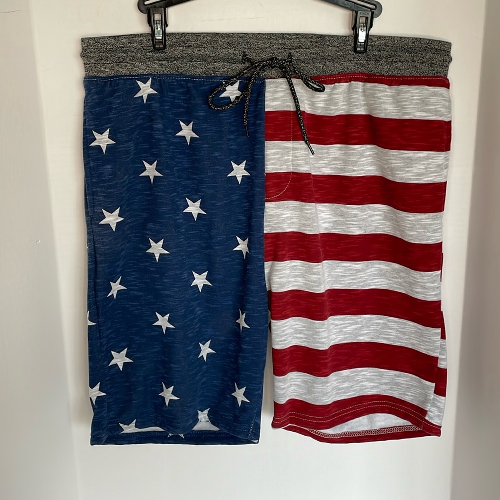 Brooklyn Cloth   “ The knit short” Stars and Stripes men’s size XL